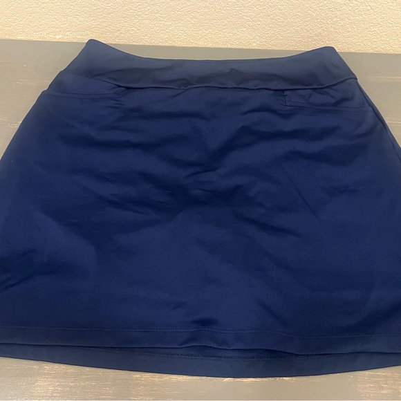 M/L Adidas Dark Blue Active Skirt with built in shorts - Picture 1 of 8